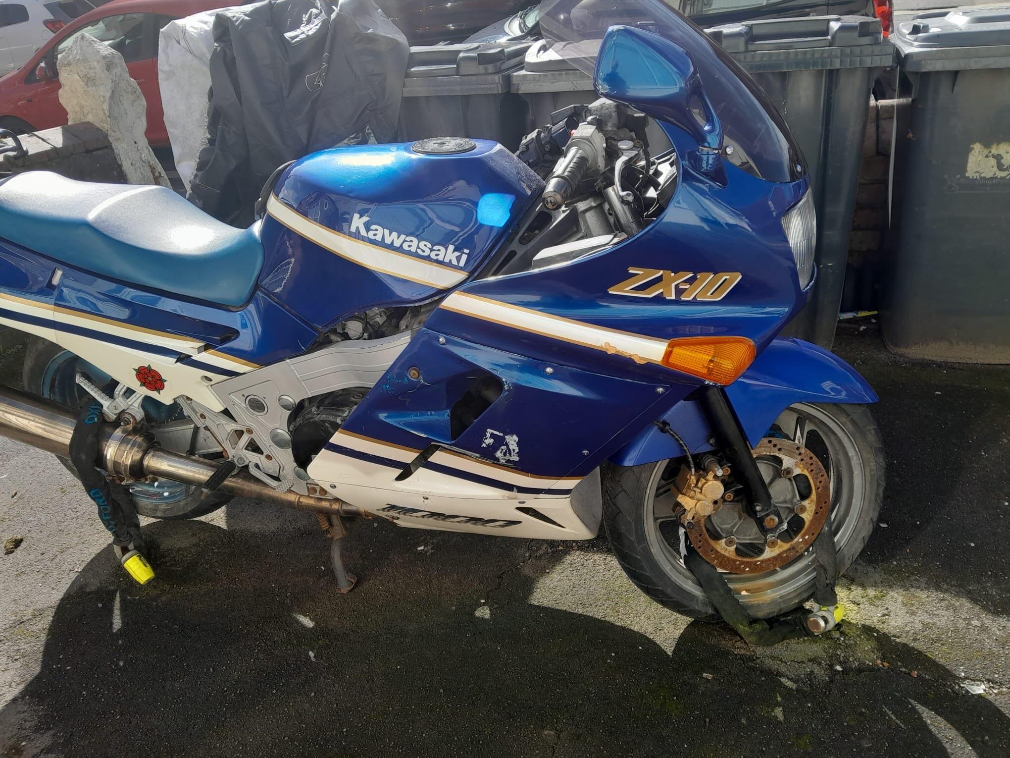 Kawasaki ZX-10 bikes for sale | AutoTrader Bikes